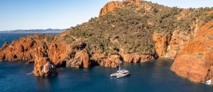 Catamaran Saint Raphaël calanques de l'Estérel