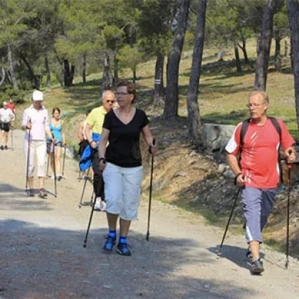 Marche nordique accompagnée avec un guide