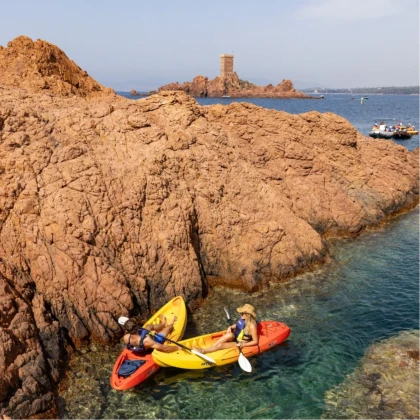 Kayak roches rouges du Dramont