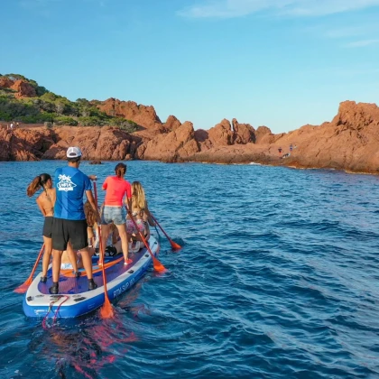 Balade en gondole Estérel, vue des calanques et de l'île d'Or