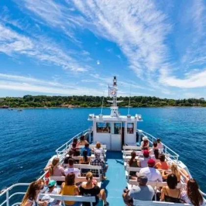 Navette bateau pour la traversée entre Cannes et iles Sainte-Marguerite