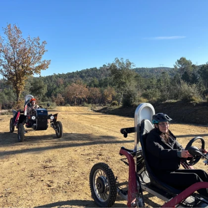 Balade en buggy électrique engin swincar aux alentours du lac de Saint Cassien