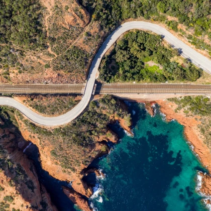 Corniche d'or entre Saint-Raphaël et Théoule-sur-Mer