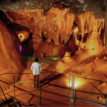 Visite de la grotte de la Baume Obscure pour enfants dans les Alpes-Maritimes