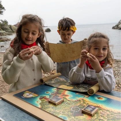 Chasse au trésor au Cap Dramont avec enfants sur la Côte d’Azur