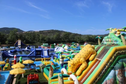 Accès à l'Aquakids ou Minikids pour les plus petits dès 2 ans - Expérience Côte d'Azur