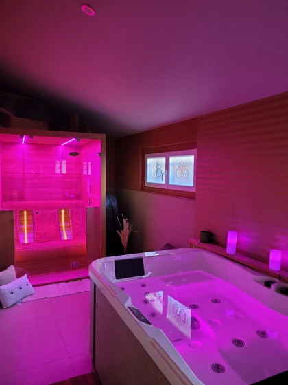 Accès SPA privatif 45min à Saint-Raphaël – Jacuzzi & sauna en centre-ville - Expérience Côte d'Azur