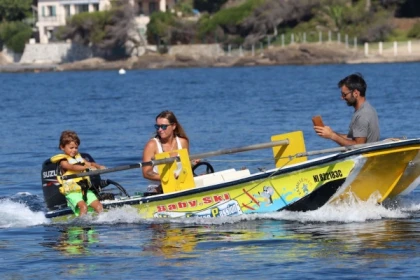 Baby ski nautique - 3/10 ans - Expérience Côte d'Azur