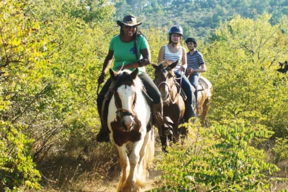Balade a cheval " 1/2 journée à la cool" - Expérience Côte d'Azur