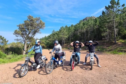 Balade accompagnée en mobylette Vintage 2h ou 3h - Saint Raphaël - Expérience Côte d'Azur