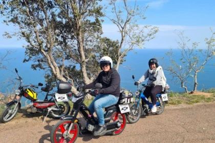 Balade accompagnée en mobylette Vintage  1h30 ou 2h30 - Saint Raphaël - Expérience Côte d'Azur