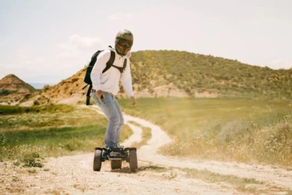Balade en Sternboard à Agay : initiation au skateboard électrique tout-terrain - Expérience Côte d'Azur