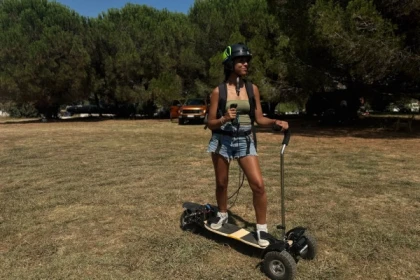 Balade en Sternboard à Agay : initiation au skateboard électrique tout-terrain - Expérience Côte d'Azur