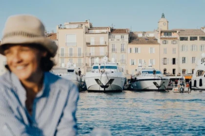 Balade en mer, dégustation vin et chocolat, Port Grimaud - Expérience Côte d'Azur