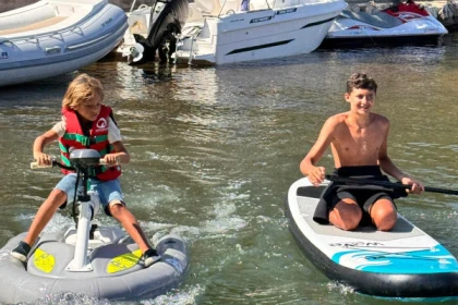 Baptême enfant en Jet Ski électrique - Expérience Côte d'Azur