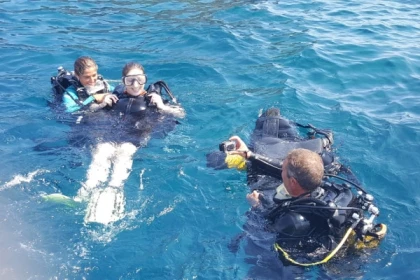 Baptême plongée sous-marine Port Fréjus - Expérience Côte d'Azur