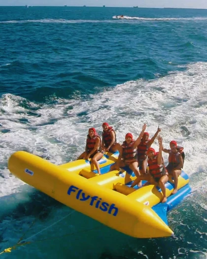 BOUEES TRACTEES : banane, Flyfish, canapé, disque - Expérience Côte d'Azur