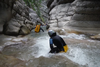 PROMO - Canyoning la clue de Saint Auban, 1/2 journée (+ 14 ans) - Expérience Côte d'Azur