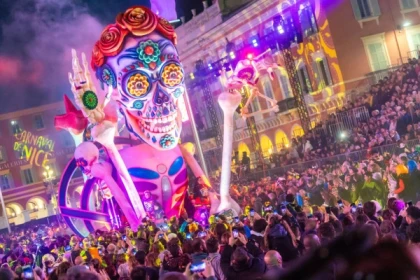 Carnaval de Nice 2026 - CORSO ILLUMINÉ - Excursion en autocar - Expérience Côte d'Azur