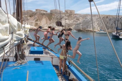 Journée croisière sur La Flaneuse - Expérience Côte d'Azur