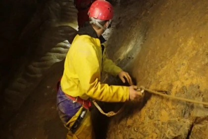 Découverte ludique de la Spéléologie - Grotte de Mons - Spécial Jeunesse - Expérience Côte d'Azur