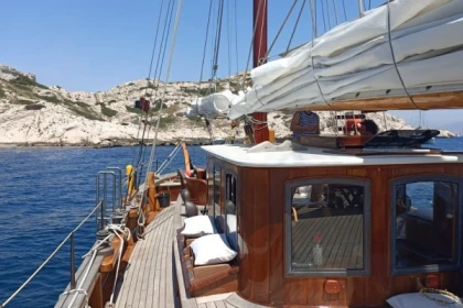 Demi-journée en Voilier et Snorkeling avec Bruine Beer - Expérience Côte d'Azur