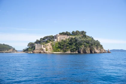Départ Hyères | La Journée Signature | Fort de Brégançon & Porquerolles - Expérience Côte d'Azur