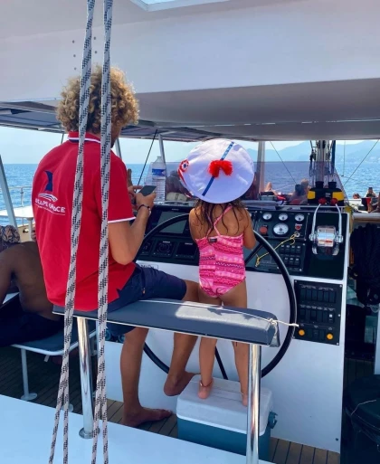 Départ Marina Baie des Anges | La Croisière 'P’tit Mousse' | Cap d'Antibes - Expérience Côte d'Azur