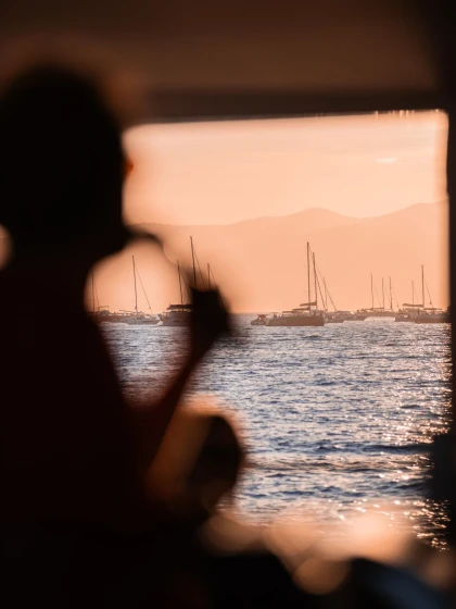 Croisière au coucher du soleil depuis Marina Baie des Anges avec dîner & feu d’artifice à Cannes - Expérience Côte d'Azur