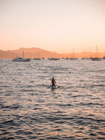 Croisière au coucher du soleil depuis Marina Baie des Anges avec dîner & feu d’artifice à Cannes - Expérience Côte d'Azur