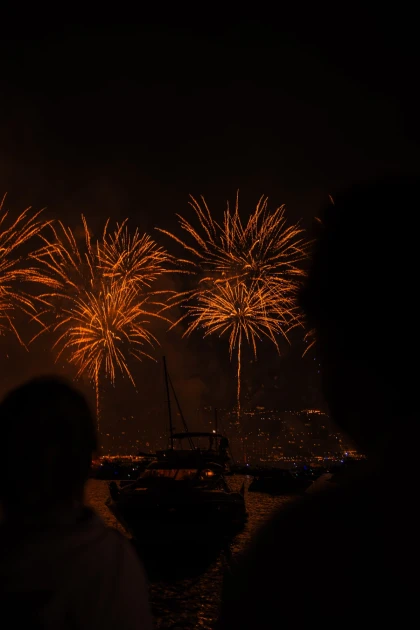 Soirée en Catamaran à Marina Baie des Anges : dîner & feu d’artifice en mer - Expérience Côte d'Azur