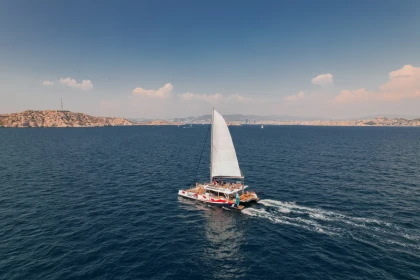 Croisière Catamaran au Frioul depuis Marseille – Après-midi Farniente - Expérience Côte d'Azur