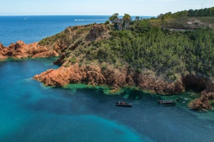 Balade bateau à Cannes - les calanques de l'Estérel - Expérience Côte d'Azur