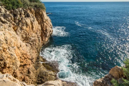 Excursion en mer semi rigide : Cannes & Antibes 3h30 - Expérience Côte d'Azur