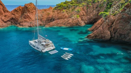 Excursion privée en catamaran 1/2 Journée - baignade et détente en mer - Expérience Côte d'Azur