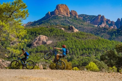Excursion VTT électrique sportive - Expérience Côte d'Azur