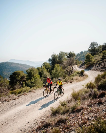 Explorer l’arrière pays Niçois à vélo gravel - Expérience Côte d'Azur