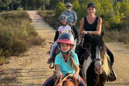 Family ride : 1h de balade à cheval dans le massif de l'Esterel - Expérience Côte d'Azur