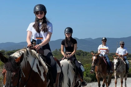 1h de balade à cheval dans le massif de l'Esterel - PROMO - Expérience Côte d'Azur