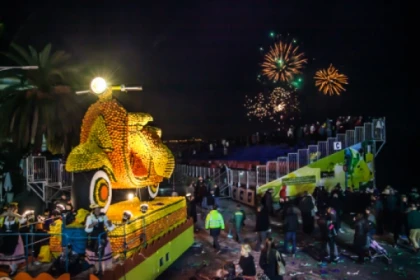Fêtes du Citron à Menton 2026 - CORSO AUX LUMIERES - excursion en autocar - Expérience Côte d'Azur