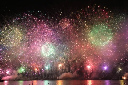 Feu d'artifice en mer à Cannes - Expérience Côte d'Azur