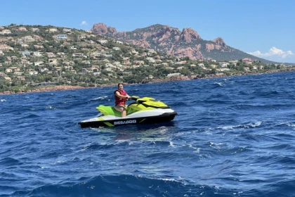 Initiation Jet ski - Agay - Expérience Côte d'Azur