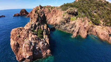 Sortie en bateau vedette dans les calanques de l'Estérel - Départ de Fréjus - Expérience Côte d'Azur