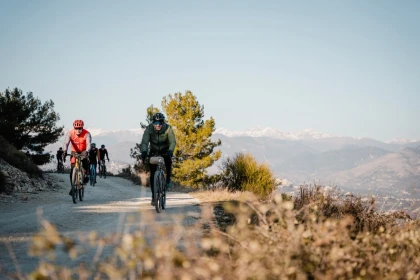 Les roches rouges flamboyantes de l’Estérel à vélo gravel  - Expérience Côte d'Azur