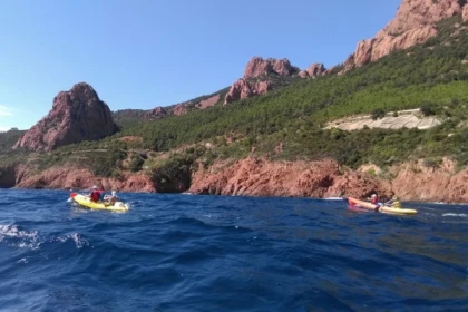 Location de kayak de mer - littoral de l'Estérel - Expérience Côte d'Azur