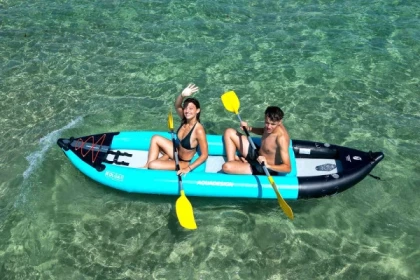 Location de kayak gonflable en mer  - plage de la Madrague - Expérience Côte d'Azur