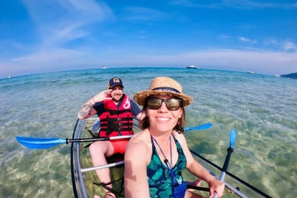 Location de kayak transparent en mer  - plage de la Madrague - Expérience Côte d'Azur