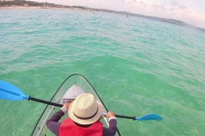 Location de kayak transparent en mer  - plage de la Madrague - Expérience Côte d'Azur