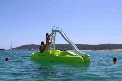 Location de pédalo en mer - plage de Pampelonne - Expérience Côte d'Azur