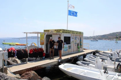 Location Pédalo en mer aux Issambres - Promo - Expérience Côte d'Azur